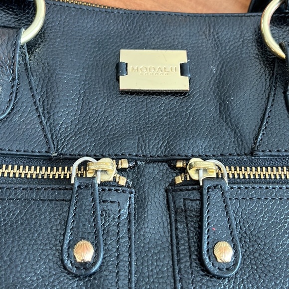 Modalu London Black Leather Handbag - Picture 2 of 14